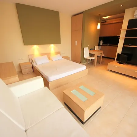 Apartament Menada Kavaci *