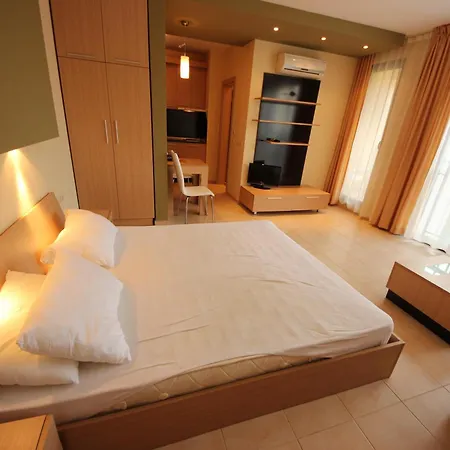 Menada Kavaci Apartament *