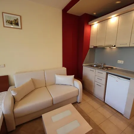 Menada Kavaci Apartment