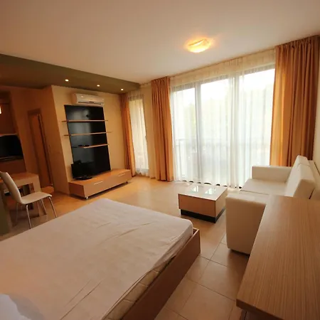 Menada Kavaci Apartment *